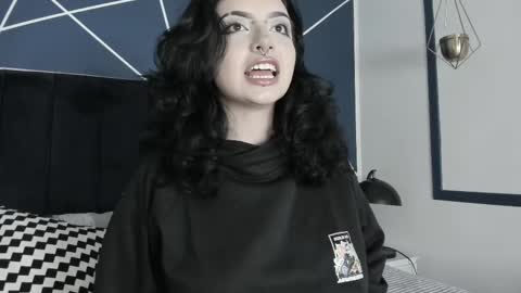 Snapshot of adeelinee chatting on February 22, 11:03 pm Ade  online show from February 22, 11:03 pm