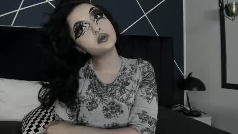 Snapshot of adeelinee chatting on March 6, 10:47 pm Ade  online show from March 6, 10:47 pm