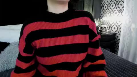 Snapshot of adeelinee chatting on September 18, 7:38 pm Ade  online show from September 18, 7:38 pm