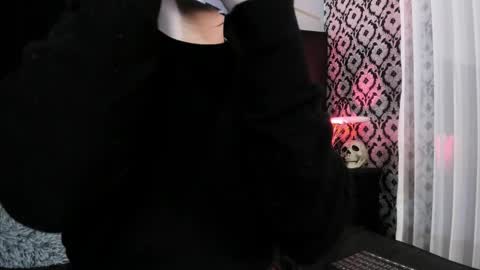 Snapshot of adeelinee chatting on October 3, 8:06 pm Ade  online show from October 3, 8:06 pm
