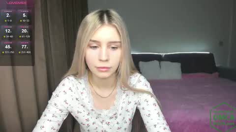 Snapshot of adel1miller chatting on February 14, 11:18 am Adel online show from February 14, 11:18 am