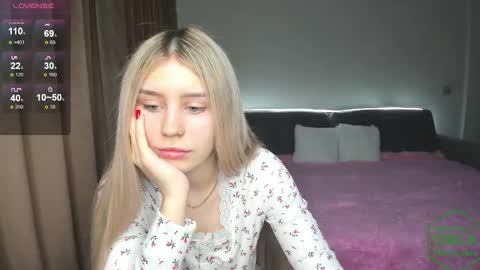 Snapshot of adel1miller chatting on February 19, 9:49 am Adel online show from February 19, 9:49 am