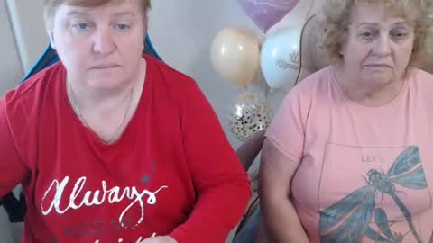 Snapshot of adelandsofia chatting on October 20, 10:16 am AdelAndSofia online show from October 20, 10:16 am