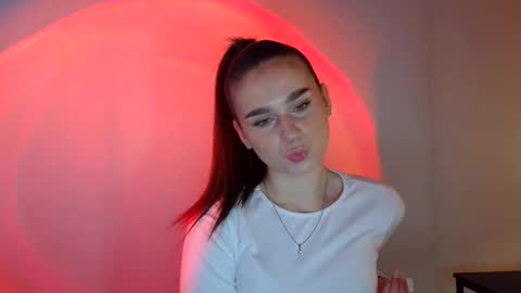 Adele Amore online show from March 2, 8:27 am