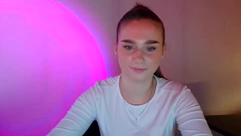 Adele Amore online show from March 2, 11:29 am