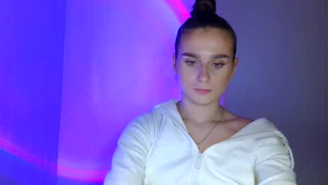 Adele Amore online show from March 3, 5:29 pm