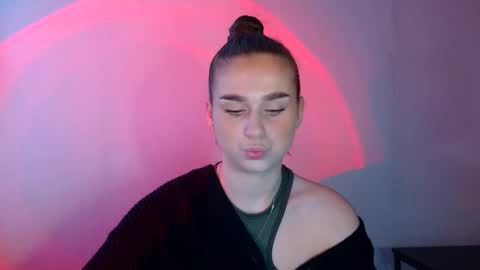 Adele Amore online show from March 4, 10:35 am