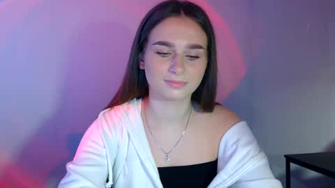 Adele Amore online show from March 6, 7:47 am