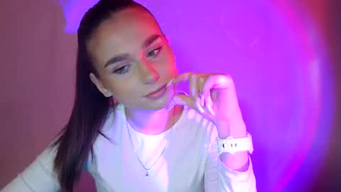 Adele Amore online show from March 8, 7:38 am