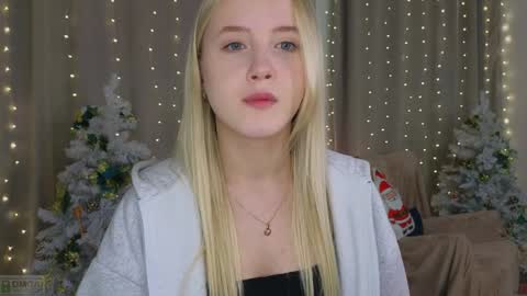 Snapshot of adele_armas chatting on January 4, 9:41 pm Adele online show from January 4, 9:41 pm