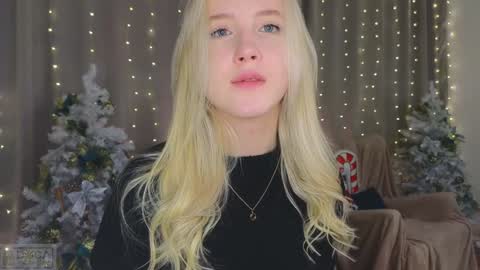 Snapshot of adele_armas chatting on January 15, 1:02 am Adele online show from January 15, 1:02 am