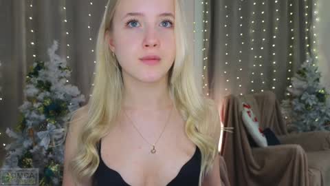 Snapshot of adele_armas chatting on January 25, 2:37 am Adele online show from January 25, 2:37 am