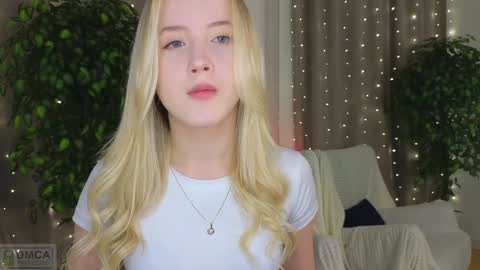 Snapshot of adele_armas chatting on January 27, 6:20 pm Adele online show from January 27, 6:20 pm