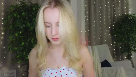 Snapshot of adele_armas chatting on January 28, 6:49 pm Adele online show from January 28, 6:49 pm