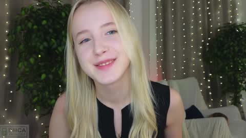 Snapshot of adele_armas chatting on January 29, 6:18 pm Adele online show from January 29, 6:18 pm