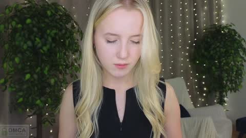 Snapshot of adele_armas chatting on January 29, 9:28 pm Adele online show from January 29, 9:28 pm