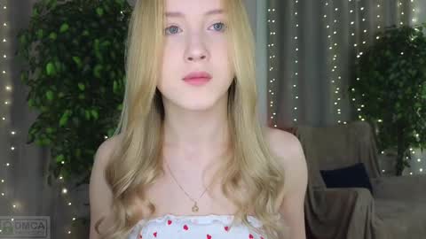 Snapshot of adele_armas chatting on February 20, 6:24 pm Adele online show from February 20, 6:24 pm