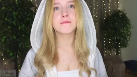 Snapshot of adele_armas chatting on February 27, 9:25 pm Adele online show from February 27, 9:25 pm