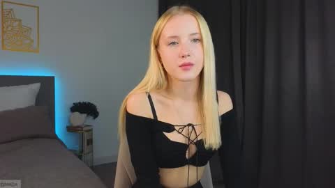 Snapshot of adele_armas chatting on September 9, 9:47 pm Adele online show from September 9, 9:47 pm