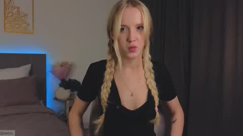 Snapshot of adele_armas chatting on October 16, 9:49 pm Adele online show from October 16, 9:49 pm