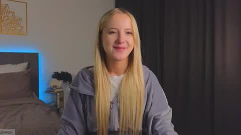 Snapshot of adele_armas chatting on October 21, 10:10 pm Adele online show from October 21, 10:10 pm