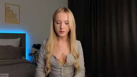 Snapshot of adele_armas chatting on November 21, 10:08 pm Adele online show from November 21, 10:08 pm