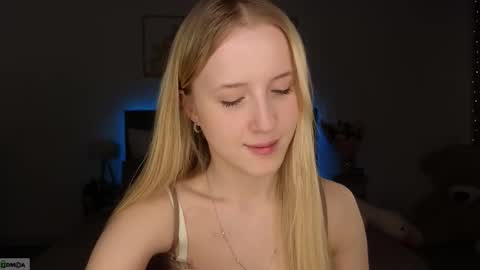 Snapshot of adele_armas chatting on February 24, 9:24 pm Adele online show from February 24, 9:24 pm