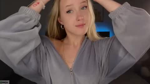 Snapshot of adele_armas chatting on March 15, 8:48 pm Adele online show from March 15, 8:48 pm