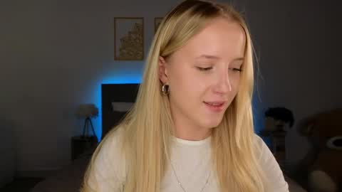 Adele online show from March 22, 8:12 pm