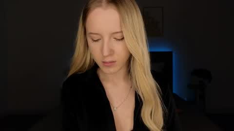 Adele online show from April 28, 8:36 pm