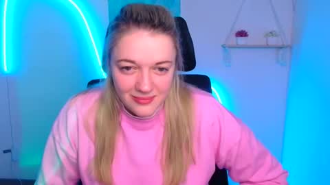 Snapshot of adele_missu chatting on November 14, 7:29 am Adele online show from November 14, 7:29 am