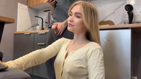 Snapshot of adele_nick2202 chatting on April 16, 3:40 am Adele Nick online show from April 16, 3:40 am