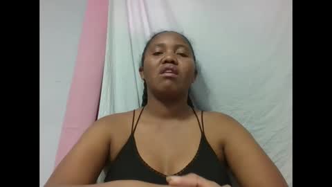 adelealy online show from October 31, 6:47 am