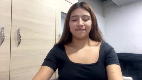 adellein foxx online show from October 6, 2:53 am