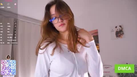 Snapshot of adeles_vibes chatting on October 31, 4:08 pm Adele online show from October 31, 4:08 pm