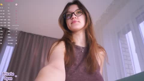 Snapshot of adeles_vibes chatting on April 9, 4:01 am Adele online show from April 9, 4:01 am