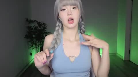 adelina__flower online show from April 14, 1:55 am