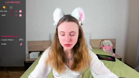 Snapshot of adelina_cowell chatting on November 10, 9:30 am Adelina online show from November 10, 9:30 am