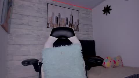 Snapshot of adeline_hill1 chatting on March 6, 12:54 am Adeline online show from March 6, 12:54 am