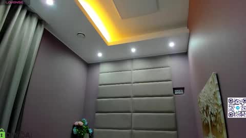 Adeline Perle online show from October 21, 1:17 am