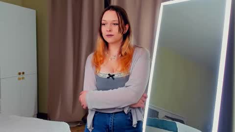 Snapshot of adelinescaife chatting on February 21, 3:35 pm Salem online show from February 21, 3:35 pm