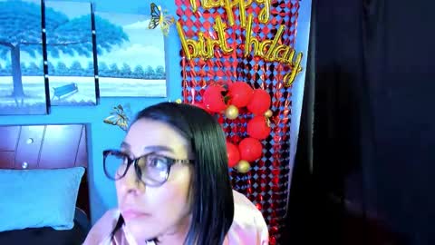 Snapshot of adellelennox_cg chatting on September 16, 6:42 pm Adelle online show from September 16, 6:42 pm