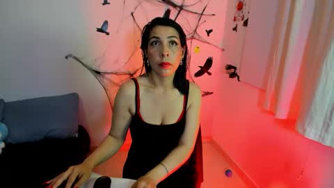 Adelle online show from November 4, 9:08 am