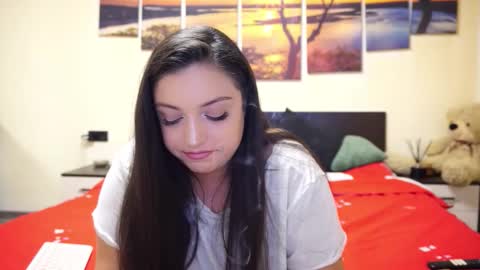 Adellineee online show from October 7, 9:45 pm