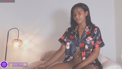 Snapshot of adelyn_x chatting on December 27, 10:01 am instragram adelyn 111 online show from December 27, 10:01 am