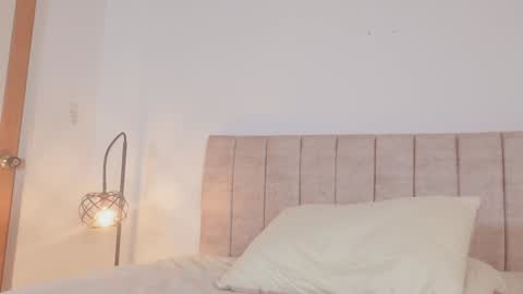 Snapshot of adelyn_x chatting on February 7, 11:12 am instragram adelyn 111 online show from February 7, 11:12 am