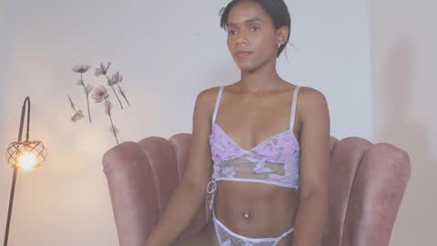 Snapshot of adelyn_x chatting on February 19, 8:01 am instragram adelyn 111 online show from February 19, 8:01 am