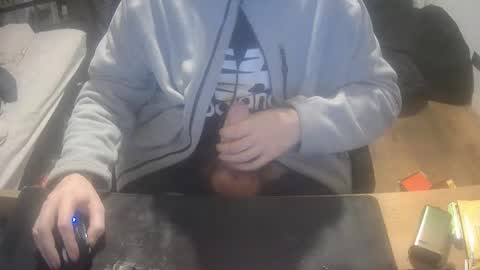 Snapshot of adertitsoff69 chatting on February 9, 4:05 am adertitsoff69 online show from February 9, 4:05 am