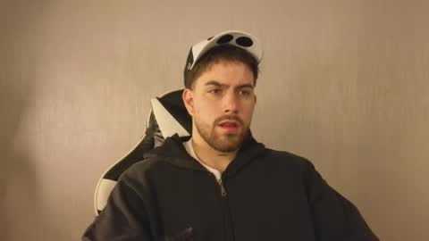 Ades online show from November 13, 11:31 am