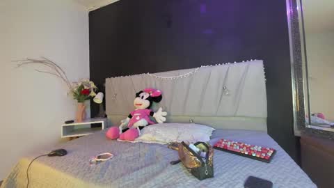 Snapshot of adharaharper chatting on May 29, 1:09 pm Adhara online show from May 29, 1:09 pm